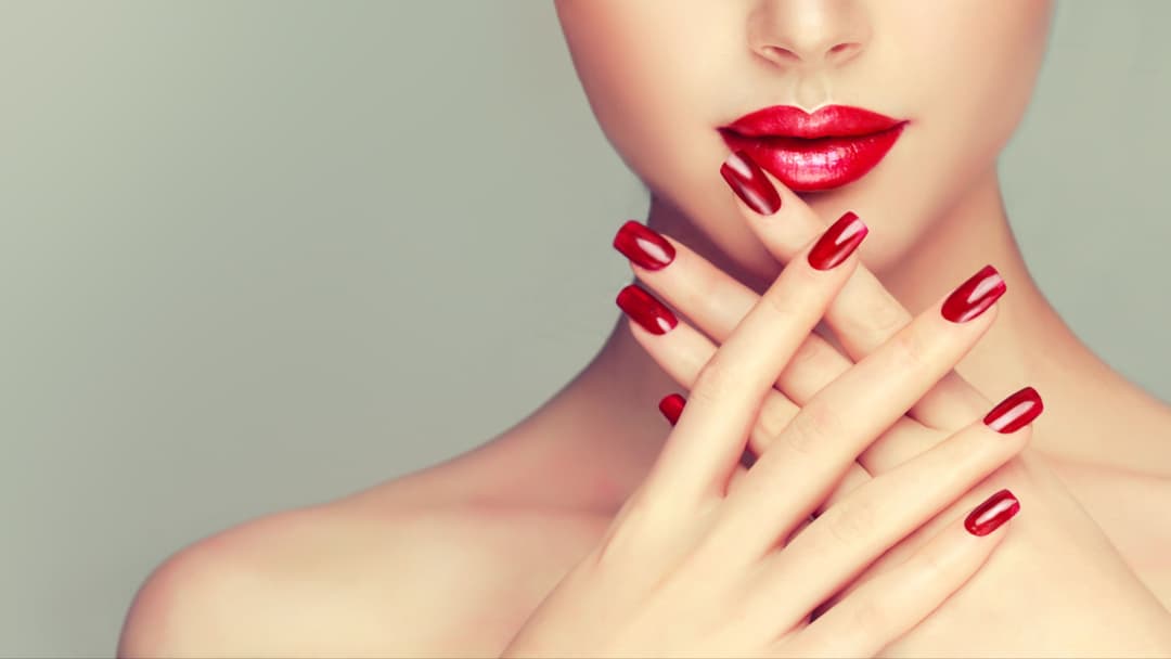 Nail art & design